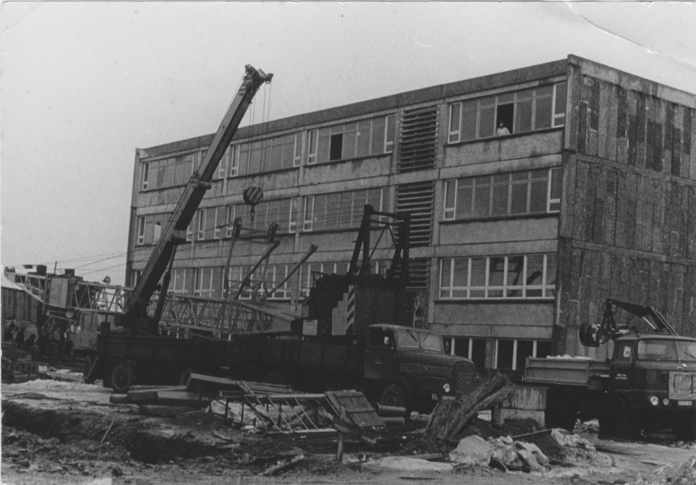 images/historischesSchulhaus/DDR-Zeit/sc0190%20Kopie.jpg#joomlaImage://local-images/historischesSchulhaus/DDR-Zeit/sc0190 Kopie.jpg?width=1000&height=697