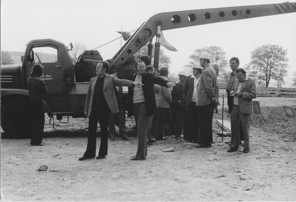 images/historischesSchulhaus/DDR-Zeit/sc0217%20Ho%20Chi%20Minh%20Bau4%20Kopie.jpg#joomlaImage://local-images/historischesSchulhaus/DDR-Zeit/sc0217 Ho Chi Minh Bau4 Kopie.jpg?width=1000&height=682