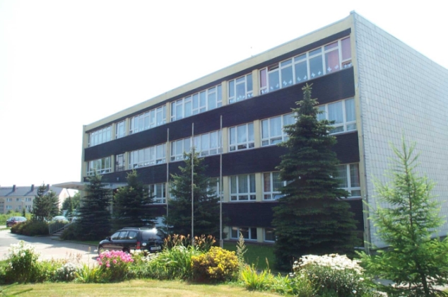 images/historischesSchulhaus/aussenanlagen%20vor%202011%204.jpg#joomlaImage://local-images/historischesSchulhaus/aussenanlagen vor 2011 4.jpg?width=634&height=420