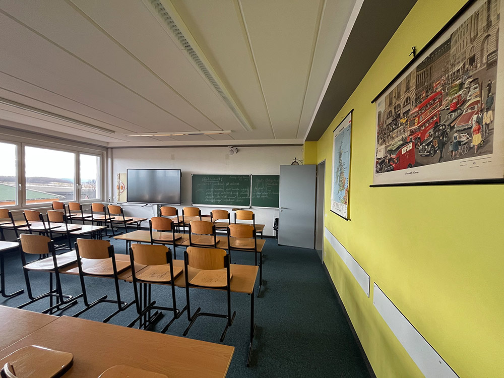 images/klassenzimmer/englisch.jpg#joomlaImage://local-images/klassenzimmer/englisch.jpg?width=1000&height=750