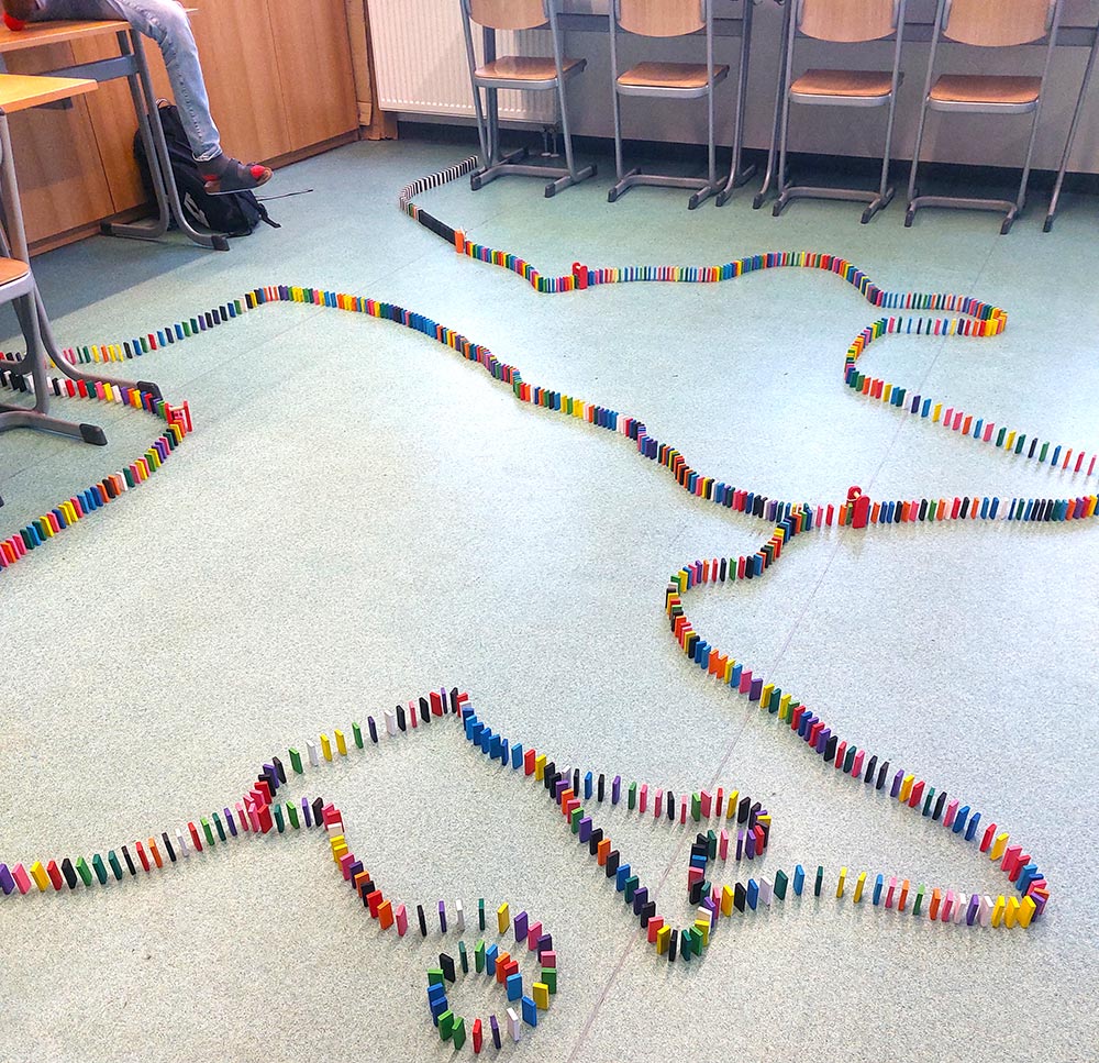 images/sozialarbeit/domino.jpg#joomlaImage://local-images/sozialarbeit/domino.jpg?width=1000&height=967